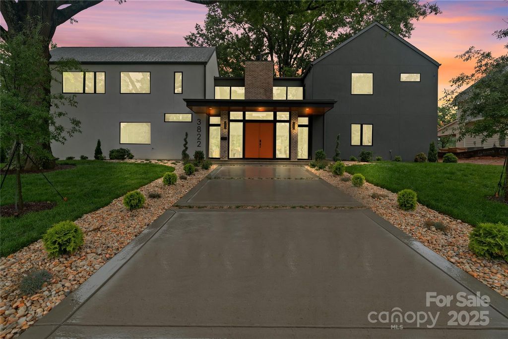 3822 Topsfield Road, Charlotte, NC 28211