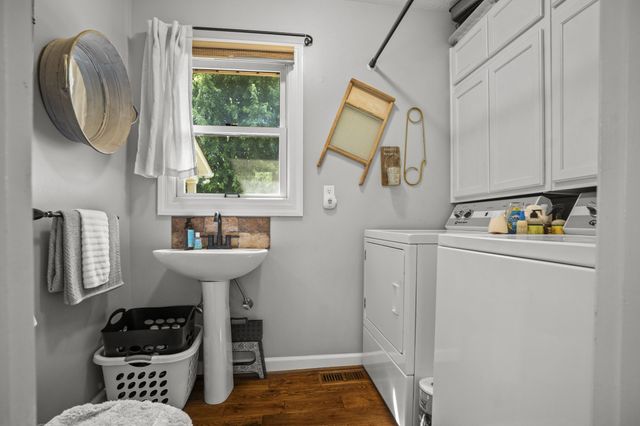 730 N Russell St, Portland, TN 37148