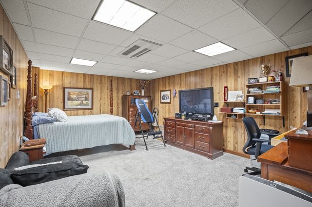 730 N Russell St, Portland, TN 37148