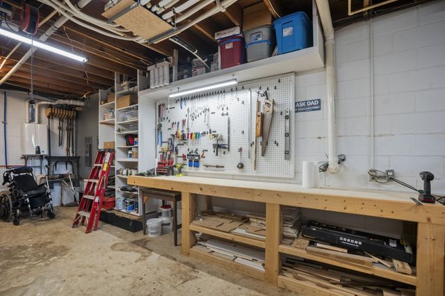 730 N Russell St, Portland, TN 37148