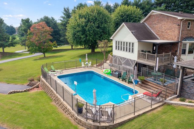 730 N Russell St, Portland, TN 37148