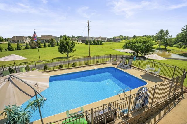 730 N Russell St, Portland, TN 37148