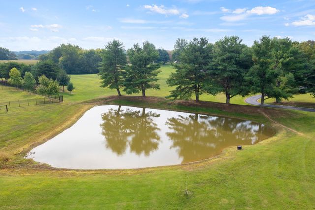 730 N Russell St, Portland, TN 37148