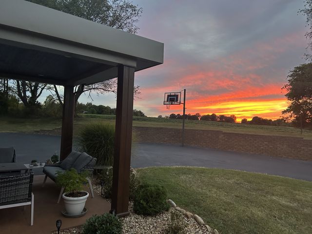 730 N Russell St, Portland, TN 37148