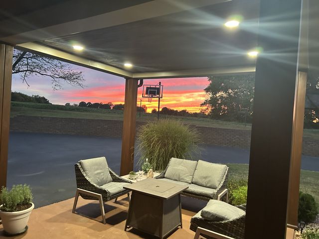 730 N Russell St, Portland, TN 37148