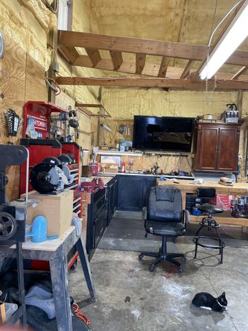 730 N Russell St, Portland, TN 37148