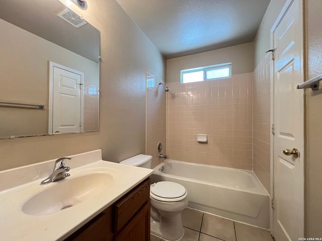 52 Autumn Pass, San Antonio, TX 78245