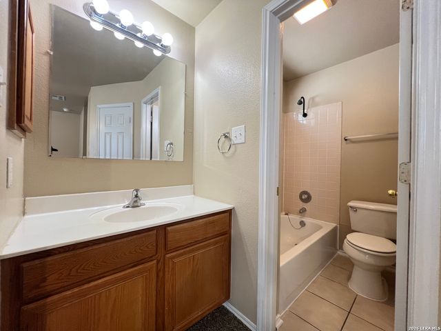 52 Autumn Pass, San Antonio, TX 78245