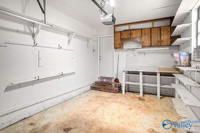 119 Colby Drive NE, Huntsville, AL 35810