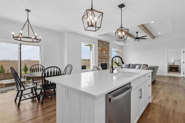 4650 180th Street, Urbandale, IA 50263