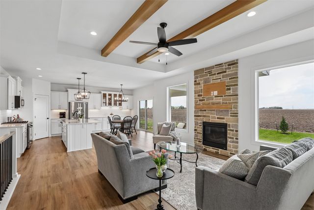 4650 180th Street, Urbandale, IA 50263