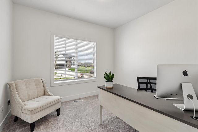 4650 180th Street, Urbandale, IA 50263