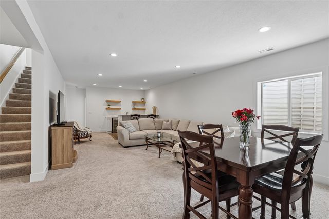 4650 180th Street, Urbandale, IA 50263