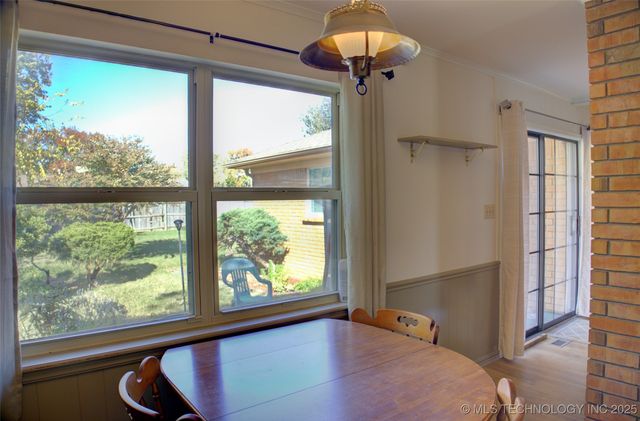 7261 E 57th Street, Tulsa, OK 74145