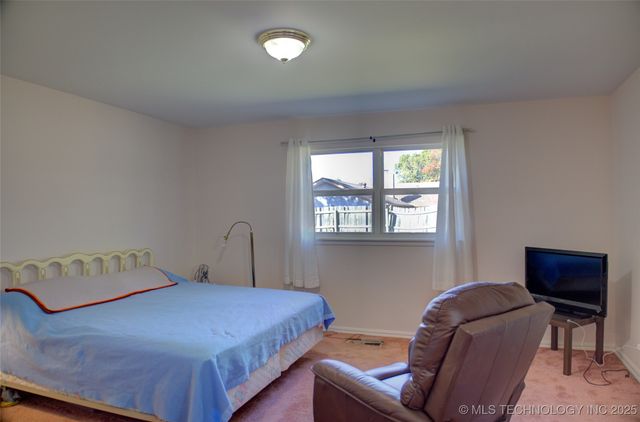 7261 E 57th Street, Tulsa, OK 74145