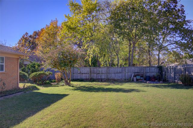 7261 E 57th Street, Tulsa, OK 74145