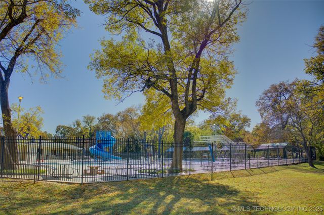 7261 E 57th Street, Tulsa, OK 74145