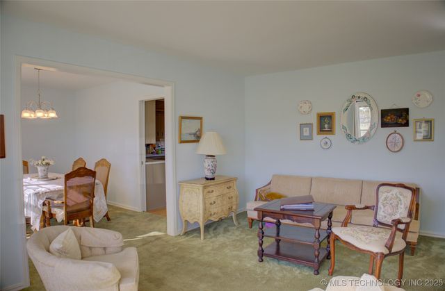 7261 E 57th Street, Tulsa, OK 74145