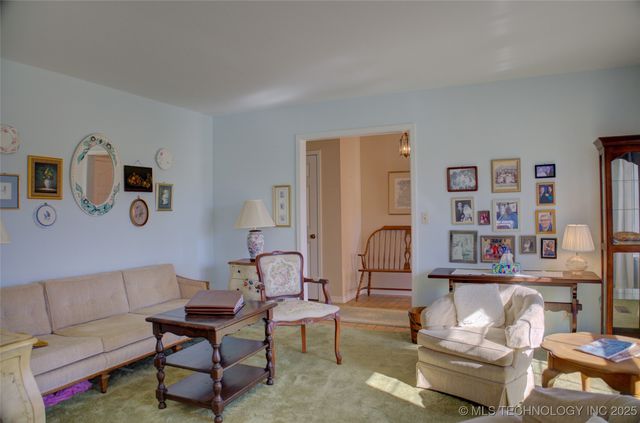 7261 E 57th Street, Tulsa, OK 74145