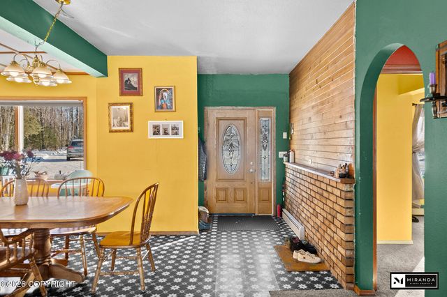 2537 E Carney Road, Wasilla, AK 99654