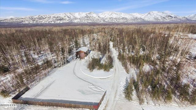 2537 E Carney Road, Wasilla, AK 99654