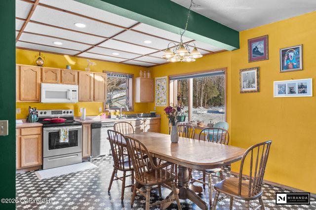 2537 E Carney Road, Wasilla, AK 99654