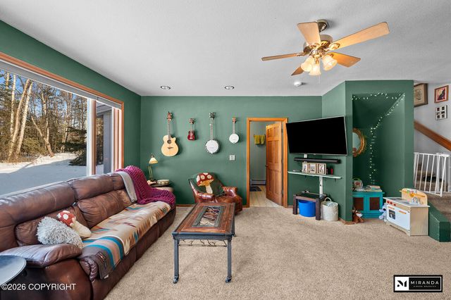 2537 E Carney Road, Wasilla, AK 99654