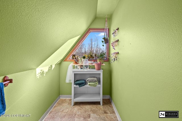 2537 E Carney Road, Wasilla, AK 99654