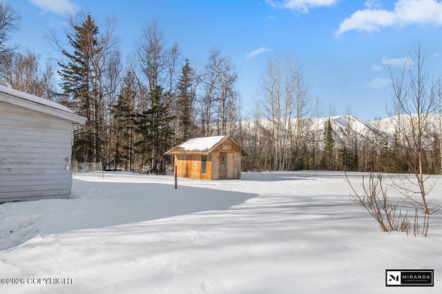 2537 E Carney Road, Wasilla, AK 99654