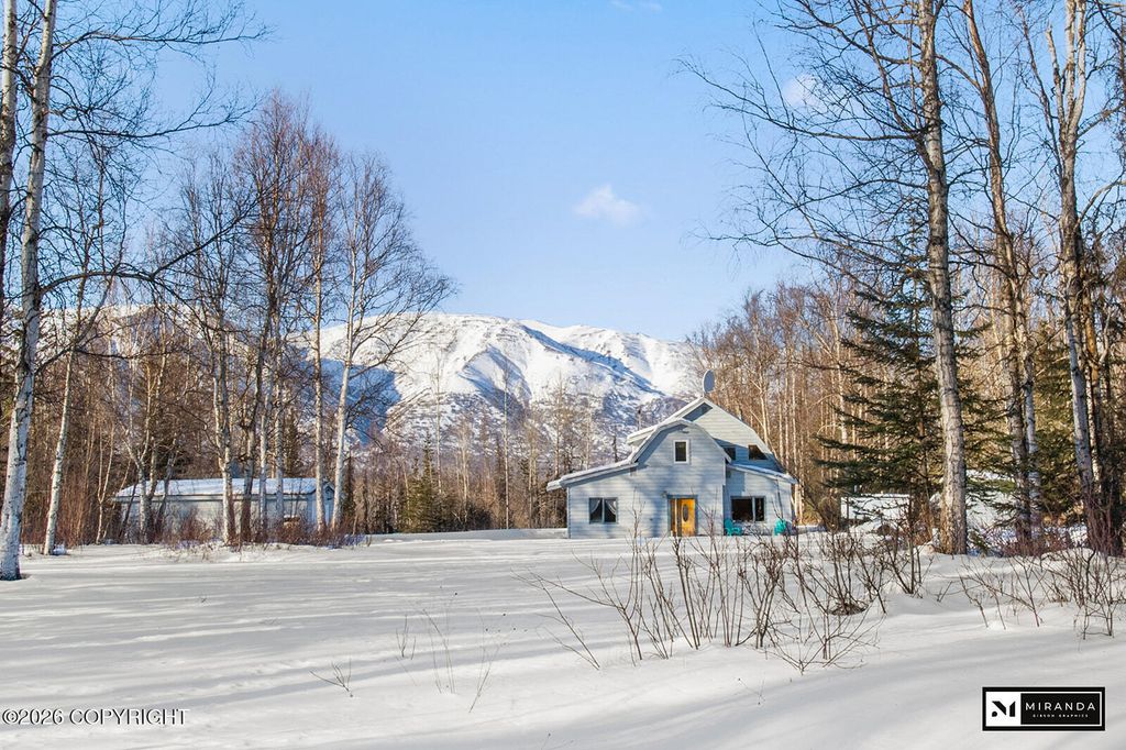 2537 E Carney Road, Wasilla, AK 99654