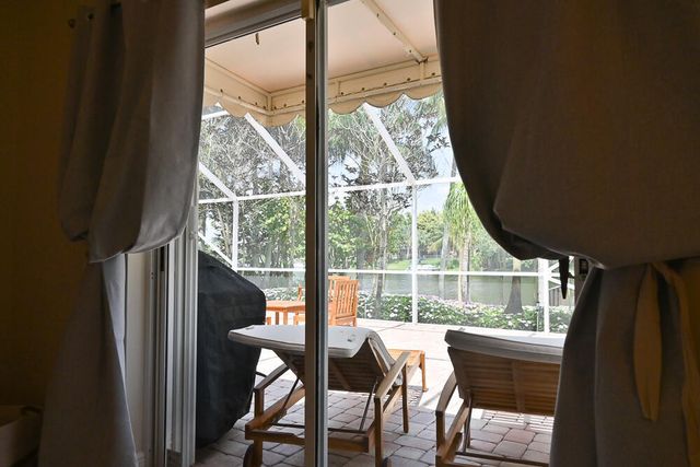 12828 Meadowbreeze Drive, Wellington, FL 33414