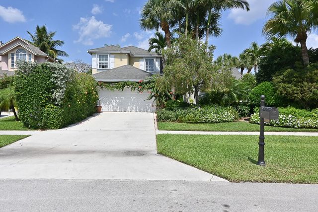 12828 Meadowbreeze Drive, Wellington, FL 33414