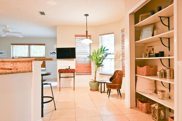 12828 Meadowbreeze Drive, Wellington, FL 33414