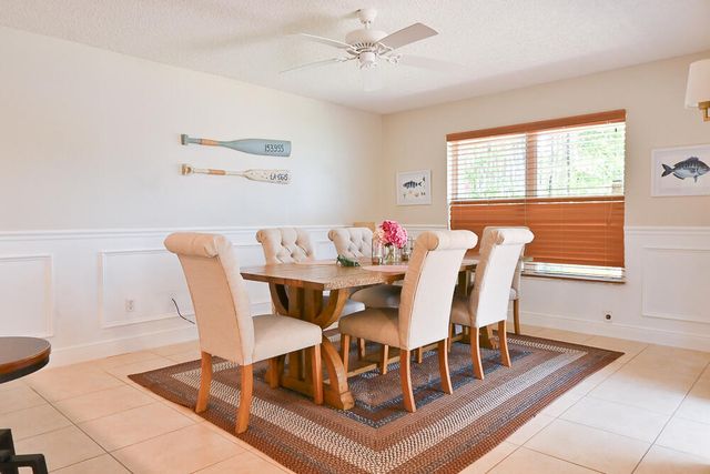 12828 Meadowbreeze Drive, Wellington, FL 33414