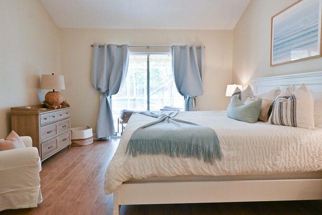 12828 Meadowbreeze Drive, Wellington, FL 33414