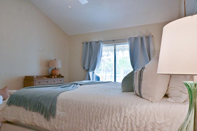 12828 Meadowbreeze Drive, Wellington, FL 33414