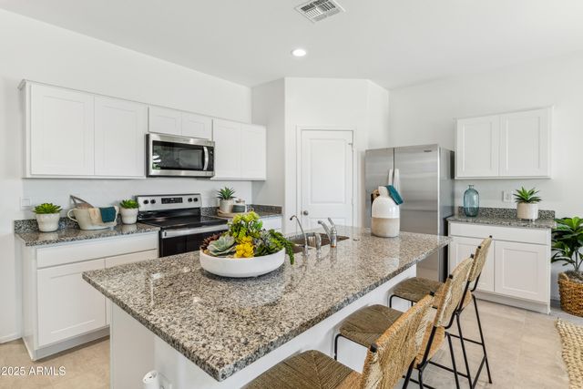 157 S ALMONER Lane, Casa Grande, AZ 85122