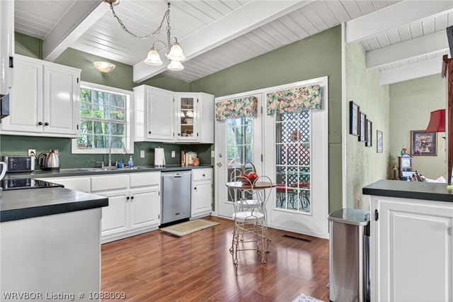 1704 Weeks Lane, Fort Smith, AR 72903