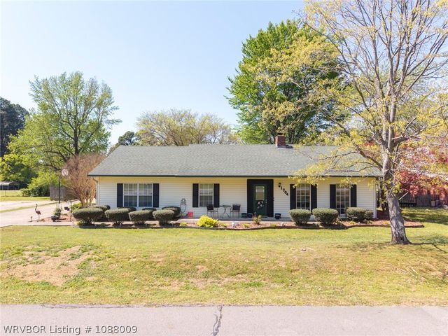 1704 Weeks Lane, Fort Smith, AR 72903