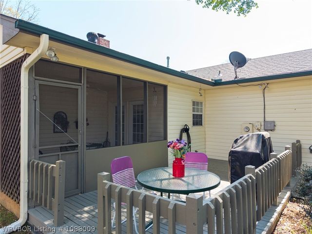 1704 Weeks Lane, Fort Smith, AR 72903