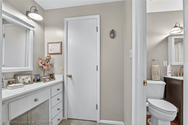 1704 Weeks Lane, Fort Smith, AR 72903