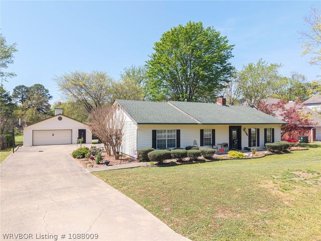 1704 Weeks Lane, Fort Smith, AR 72903
