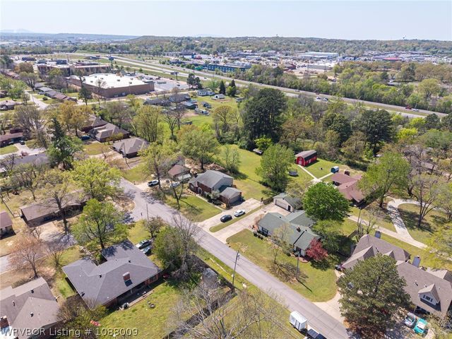 1704 Weeks Lane, Fort Smith, AR 72903