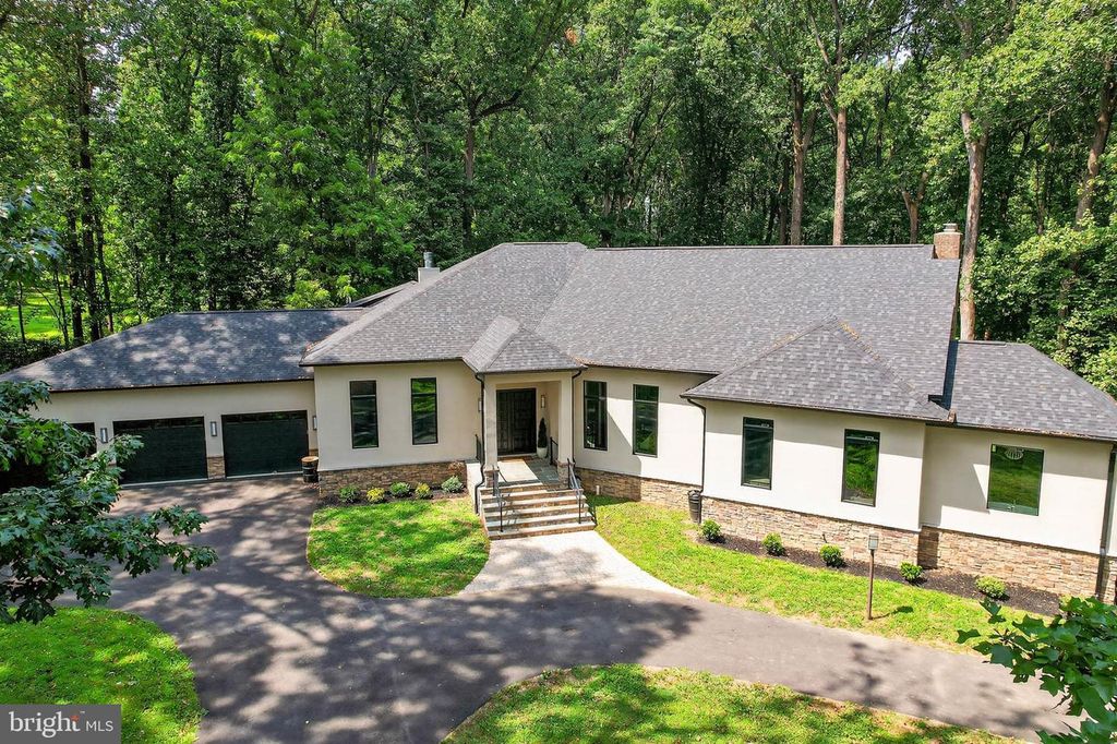 6625 ISLE OF SKYE DR, Highland, MD 20777