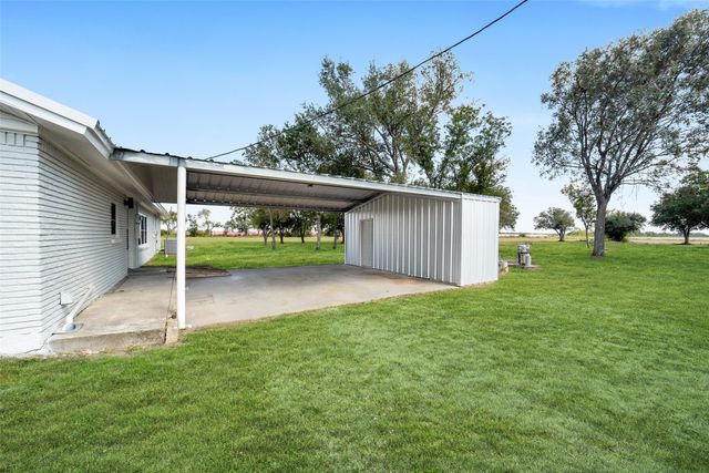 2265 County Road 312, Louise, TX 77455