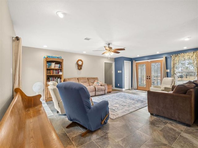 1080 Pecan Avenue, Deridder, LA 70634