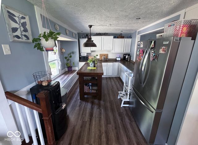 5537 N Clover Bush Drive, Fairland, IN 46126