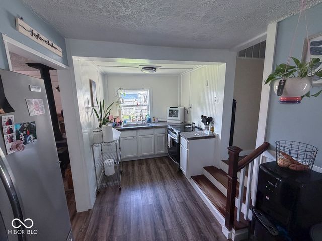 5537 N Clover Bush Drive, Fairland, IN 46126