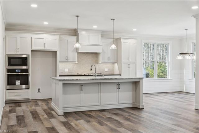 100 Tequesta Trl, Yorktown, VA 23693