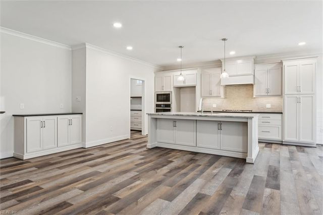 100 Tequesta Trl, Yorktown, VA 23693